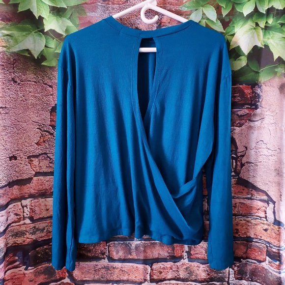 Split Open Surplice Back Long Sleeve Knit Top - Picture 2 of 4